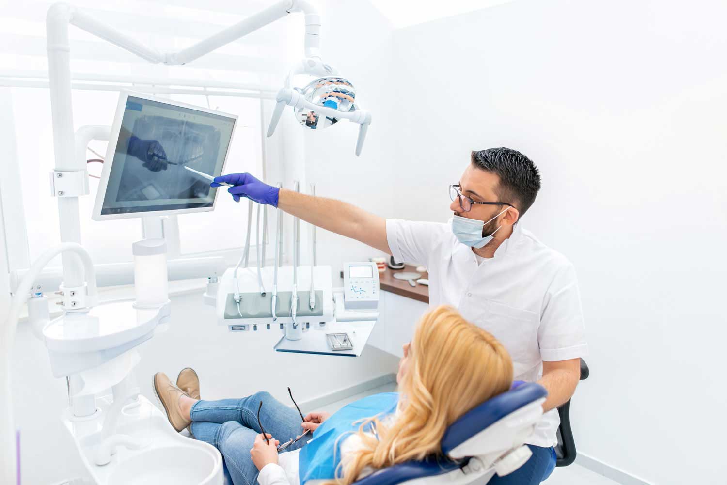 Tandkirurgi av tandläkare